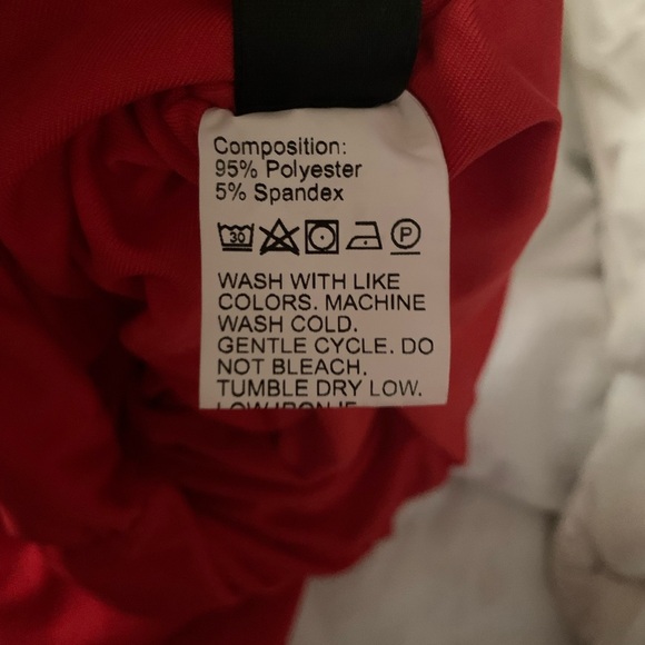 Red strapless dress from SHEIN - Picture 2 of 4